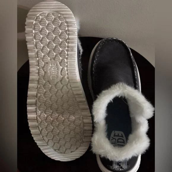 Hey Dude Charcoal and White Faux Fur Lined Slipper - Picture 6 of 8